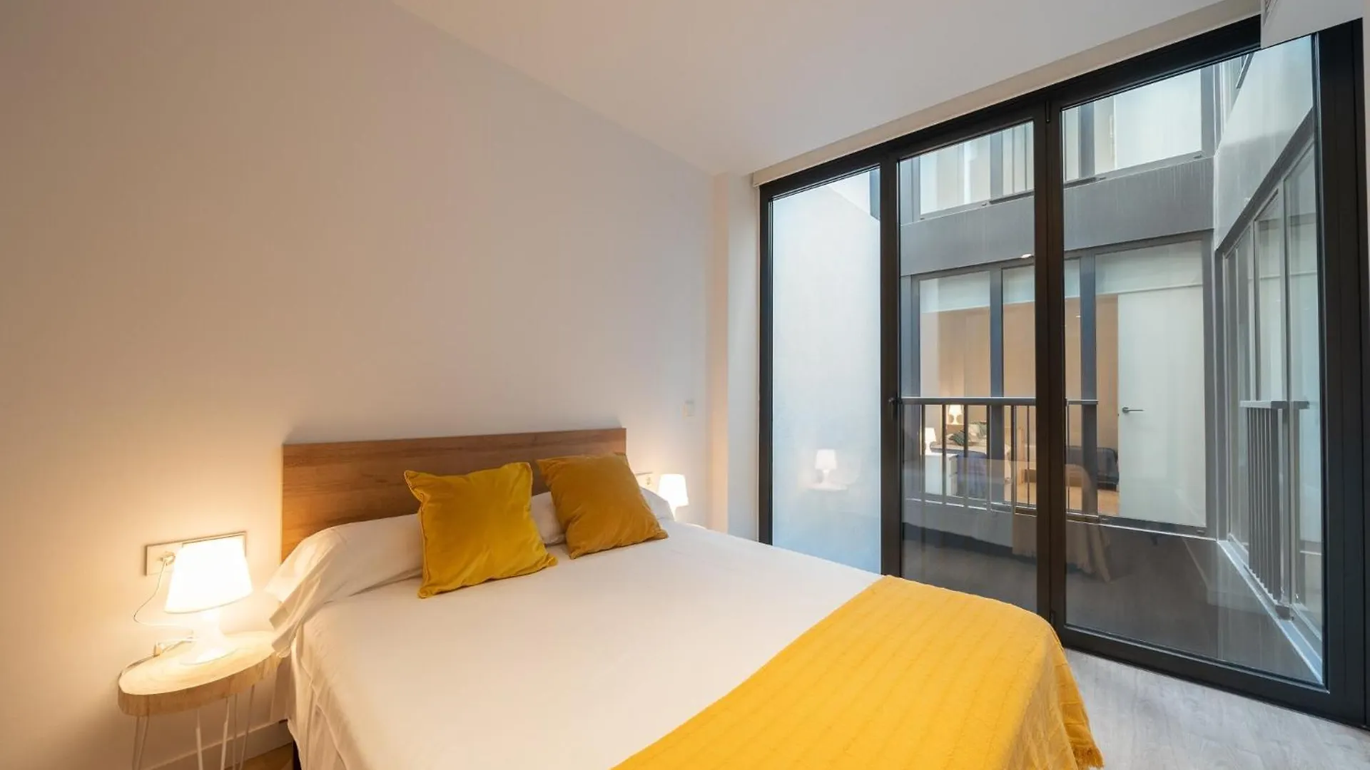Beautiful Apartment In The Town Of L'Escala, España